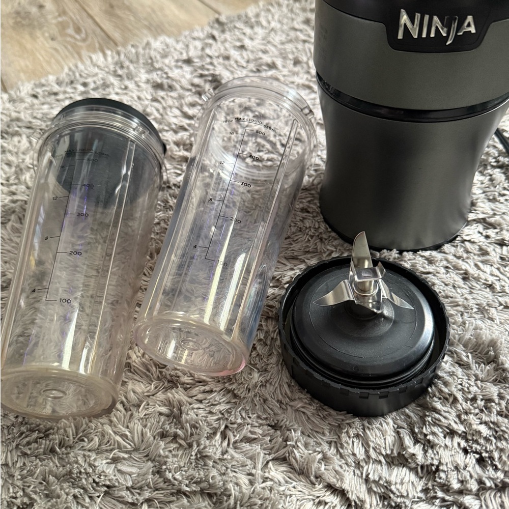 Ninja Blender with Two Clear Bottles